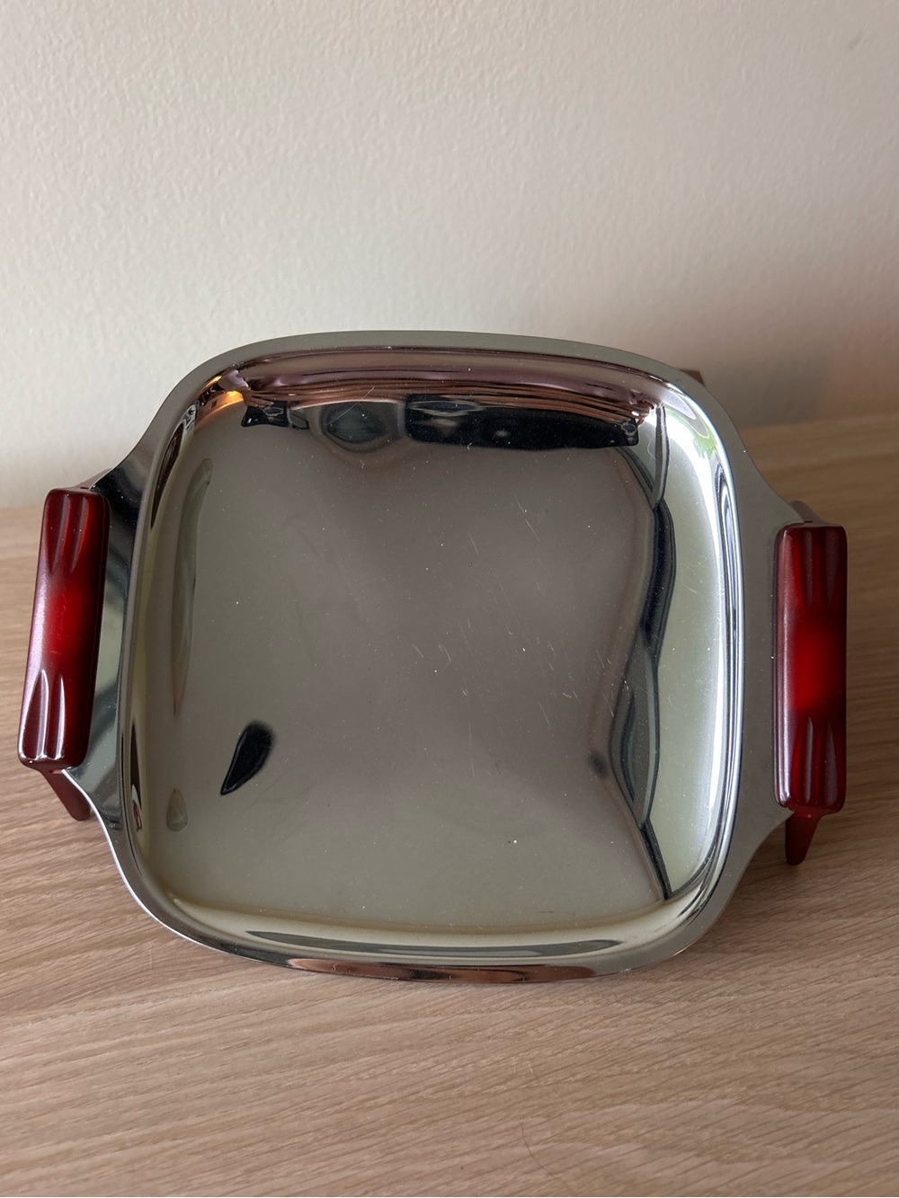 Mid Century Vintage Chrome Tray with Red Bakelite Handles - Picture 2 of 5